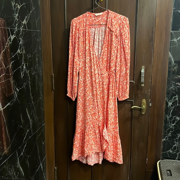 Latest Season Marks & Spencer Floral V-neck Midi Dress - Picture 3 of 8